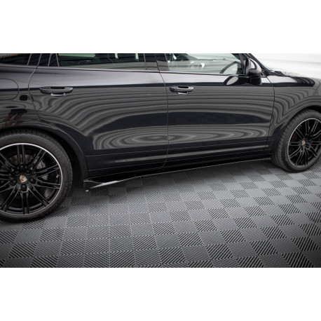 Body kit and visual accessories MAXTON DESIGN side skirts diffusers for Porsche Cayenne Mk2 Facelift, glossy black | races-shop.com