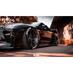 MAXTON DESIGN side skirts for Nissan GTR, fiberglass