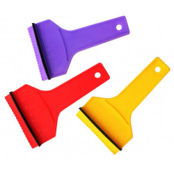 Plastic scraper
