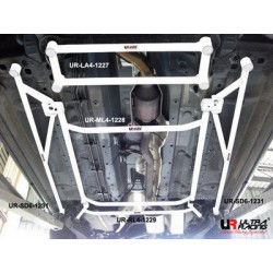 Nissan X Trail 2.0 08+ UltraRacing 4-Point Mid Lower Brace